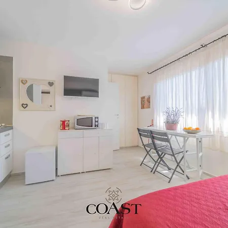 Rena Bianca Mono - 300 M Dalla Spiaggia, Wifi, Ac Appartement